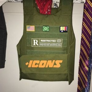 +icons tactical green vest